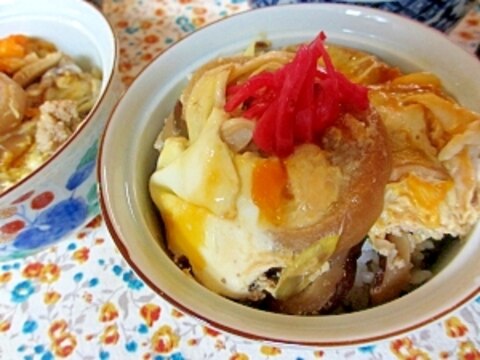 お麩とひき肉の卵とじ丼